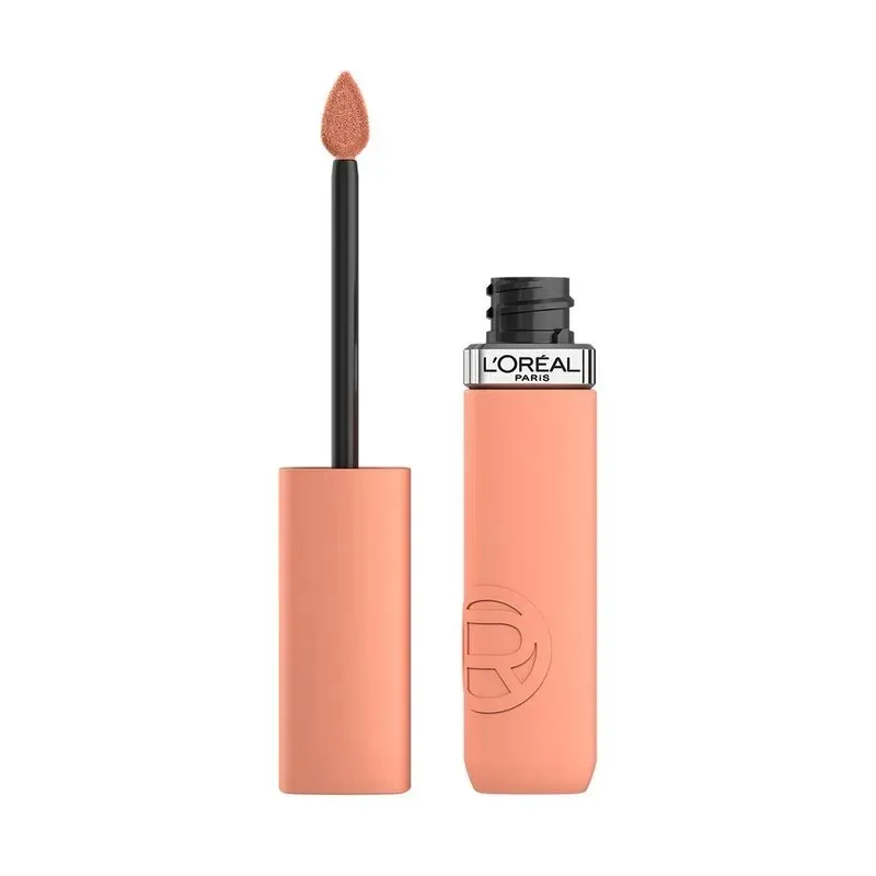 Labial líquido L’Oréal París Infaillible Matte Resistance: Color duradero